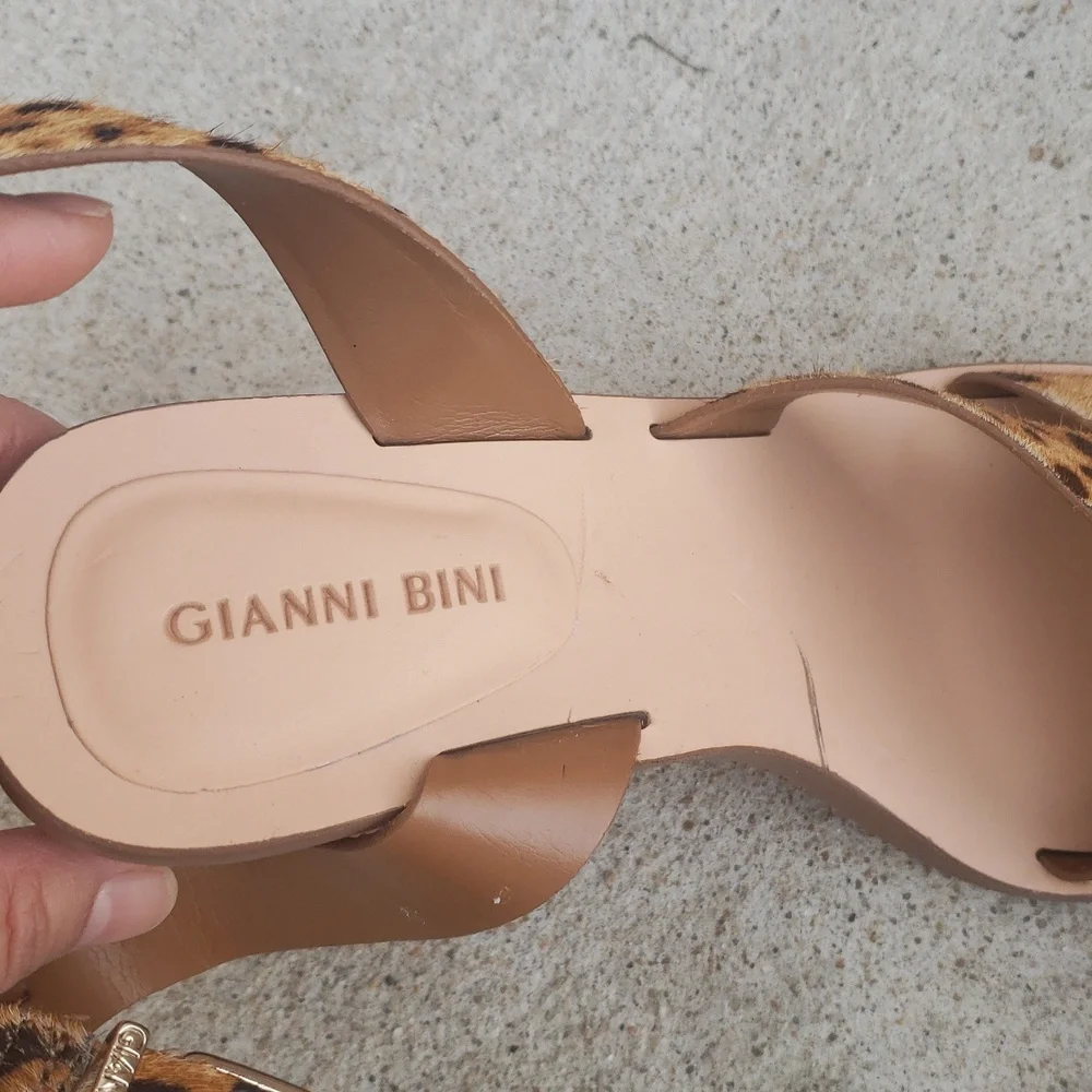 Gianni Bini Marilane Dyed Calf Hair Loepard Print Block Heeled Sandals Size 9M